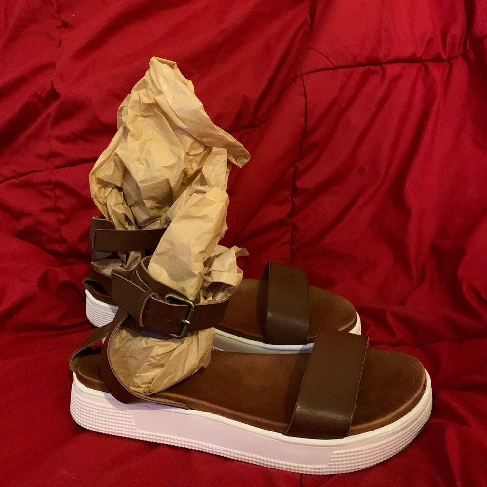 MIA brown leather ankle sandals